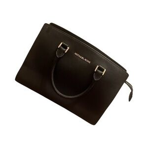 Michael Kors-Great Condition- black SAVANNAH LEATHER HANDBAG strap included